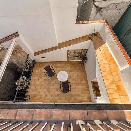 Ganganell Atic Apartamento Con Terraza En เบซาลู ภายนอก รูปภาพ