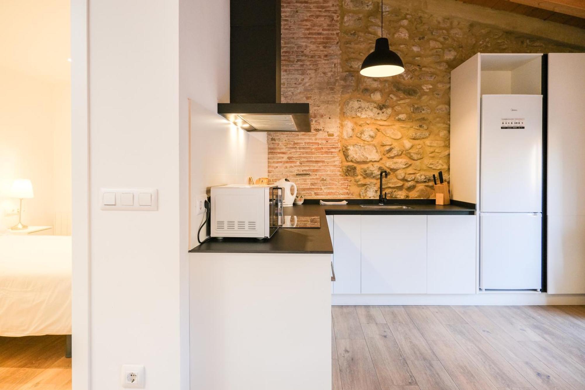 Ganganell Atic Apartamento Con Terraza En เบซาลู ภายนอก รูปภาพ