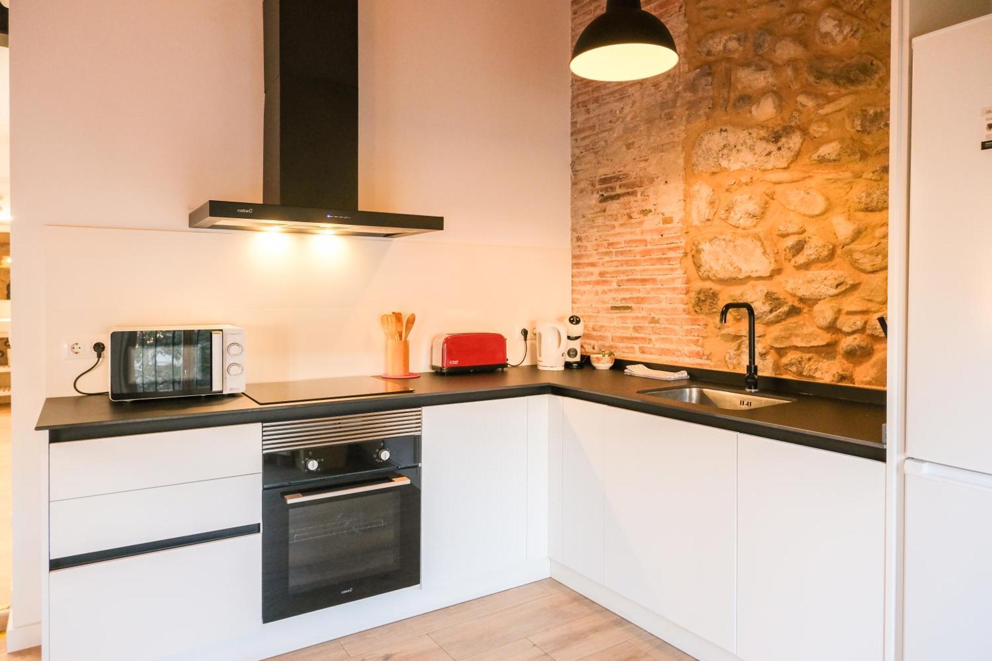 Ganganell Atic Apartamento Con Terraza En เบซาลู ภายนอก รูปภาพ