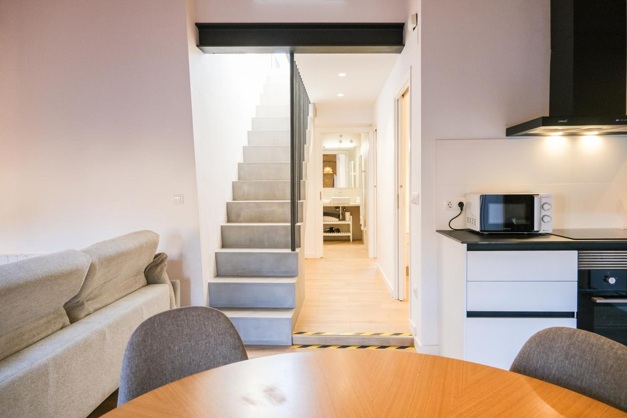 Ganganell Atic Apartamento Con Terraza En เบซาลู ภายนอก รูปภาพ