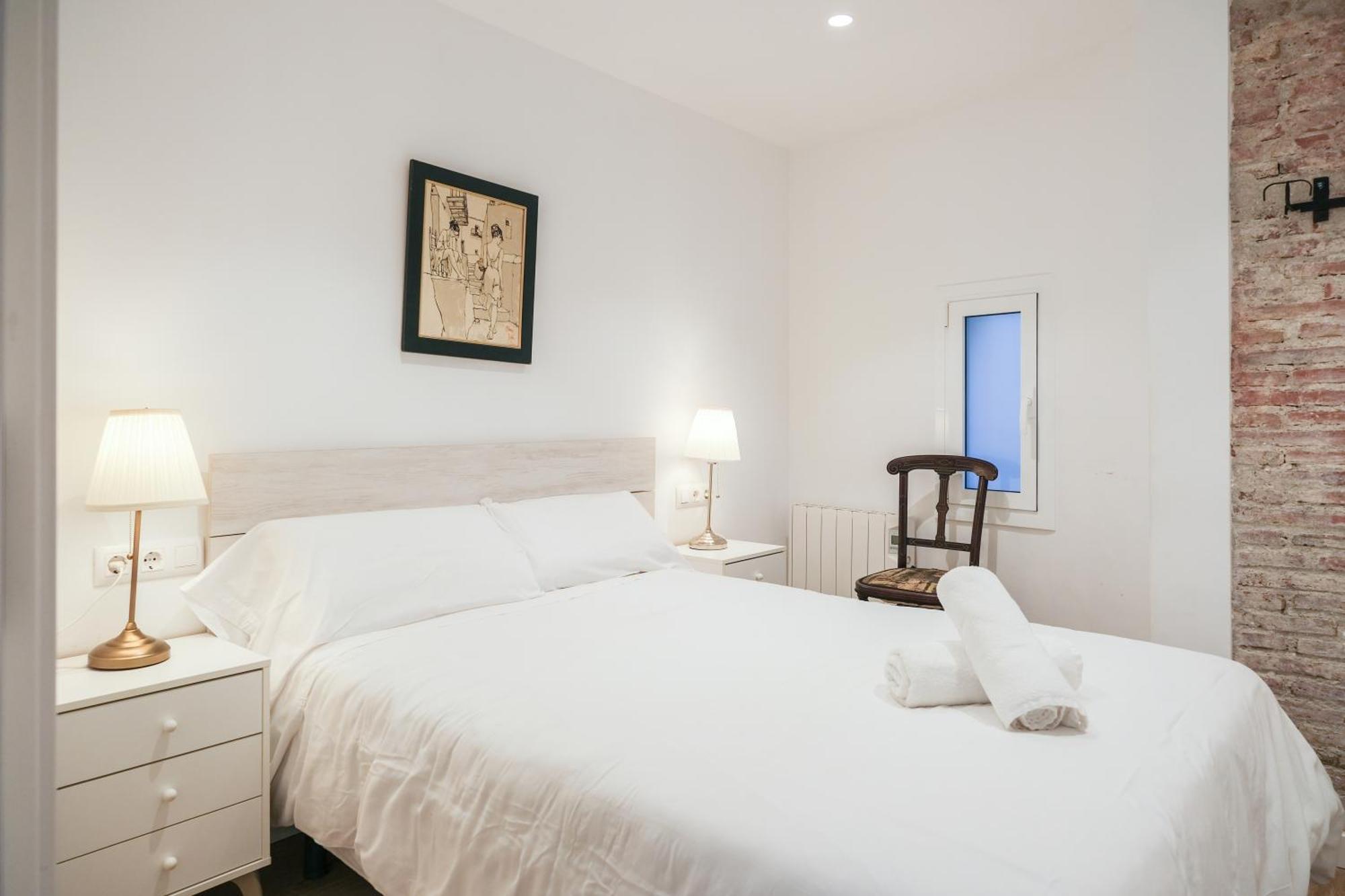Ganganell Atic Apartamento Con Terraza En เบซาลู ภายนอก รูปภาพ