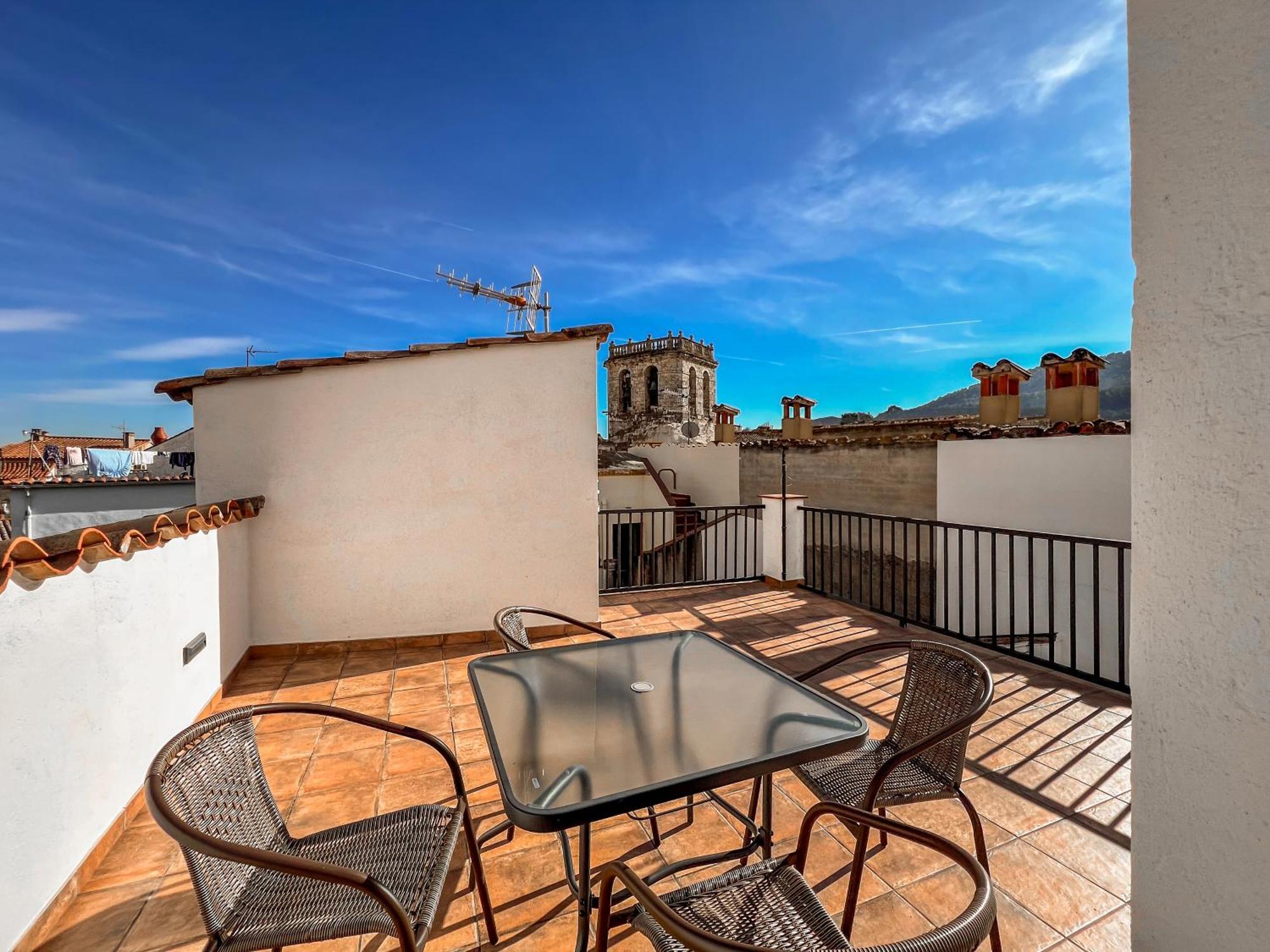 Ganganell Atic Apartamento Con Terraza En เบซาลู ภายนอก รูปภาพ